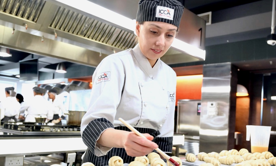 Diploma in Patisserie - Pastry Chef Courses In Dubai Become a Professional Pastry Chef!